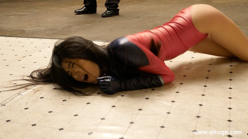 Heroine-Movies-Asami-3-15.jpg