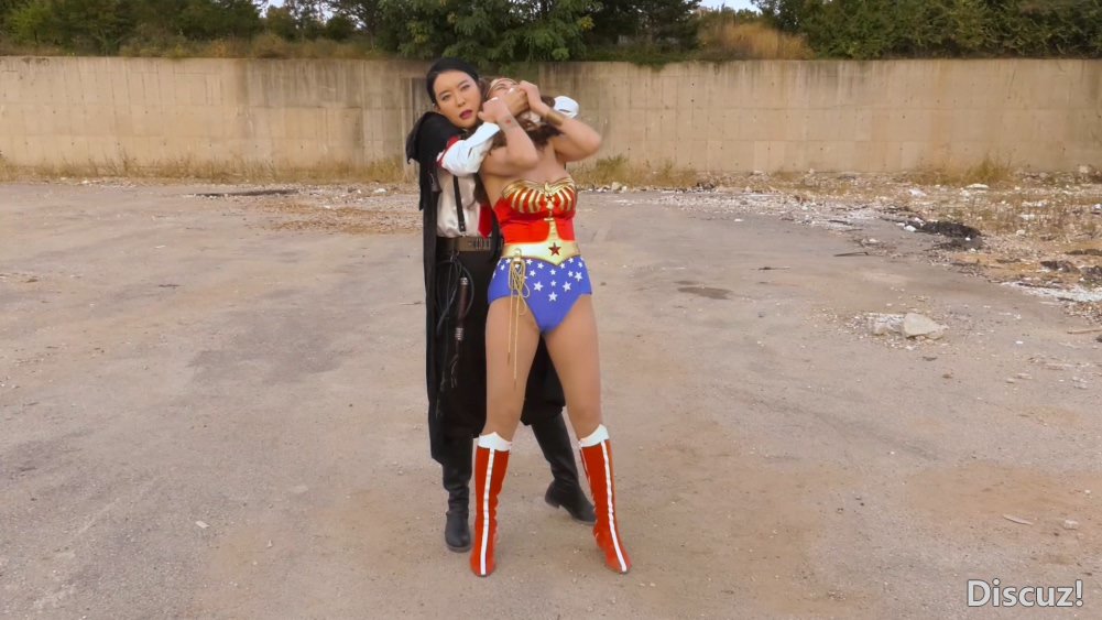 wunder woman rebirth 2.mp4_20200103_173226.380.jpg