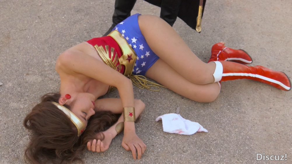 wunder woman rebirth 2.mp4_20200103_173248.704.jpg